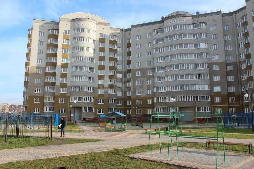 2-к кв. Белгородская область, Белгород ул. Макаренко, 40 (63.0 м) - Фото 0