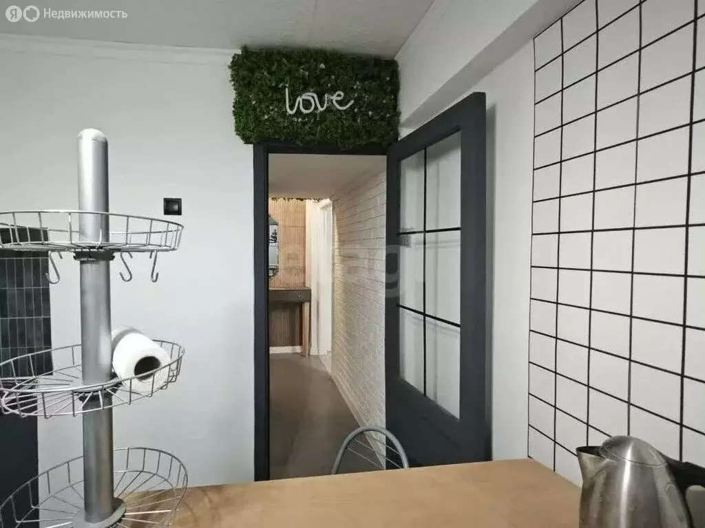 2-комнатная квартира: Северск, улица Калинина, 89 (45 м) - Фото 1