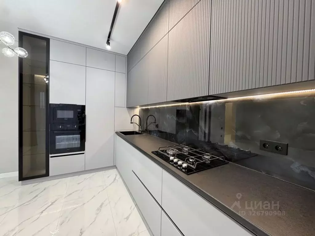 Дом в Ставропольский край, Михайловск Шпаковский район, ул. Михаила ... - Фото 1