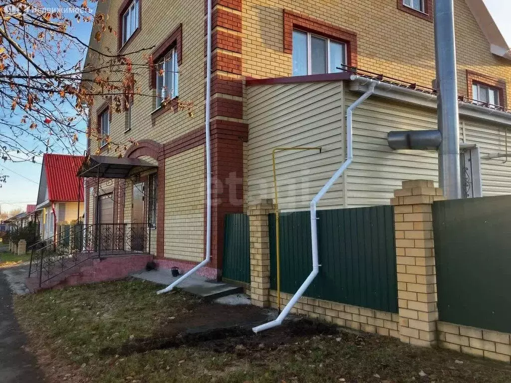 Дом в Ялуторовск, улица Новикова (287 м) - Фото 2