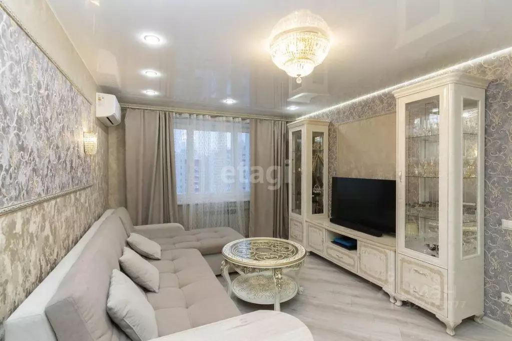 2-к кв. Тюменская область, Тюмень ул. Федюнинского, 56к1 (58.8 м) - Фото 1