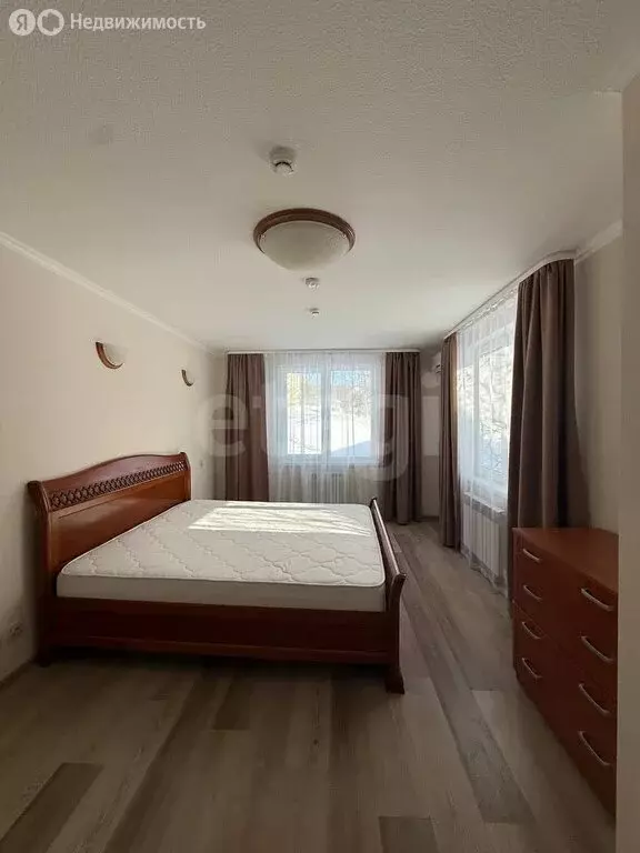 2-комнатная квартира: Южно-Сахалинск, улица Солнечного Света, 4 (59 м) - Фото 2