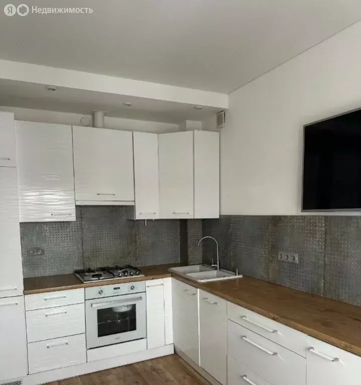 2-комнатная квартира: Пионерский, Калининградское шоссе, 3 (51.7 м) - Фото 1