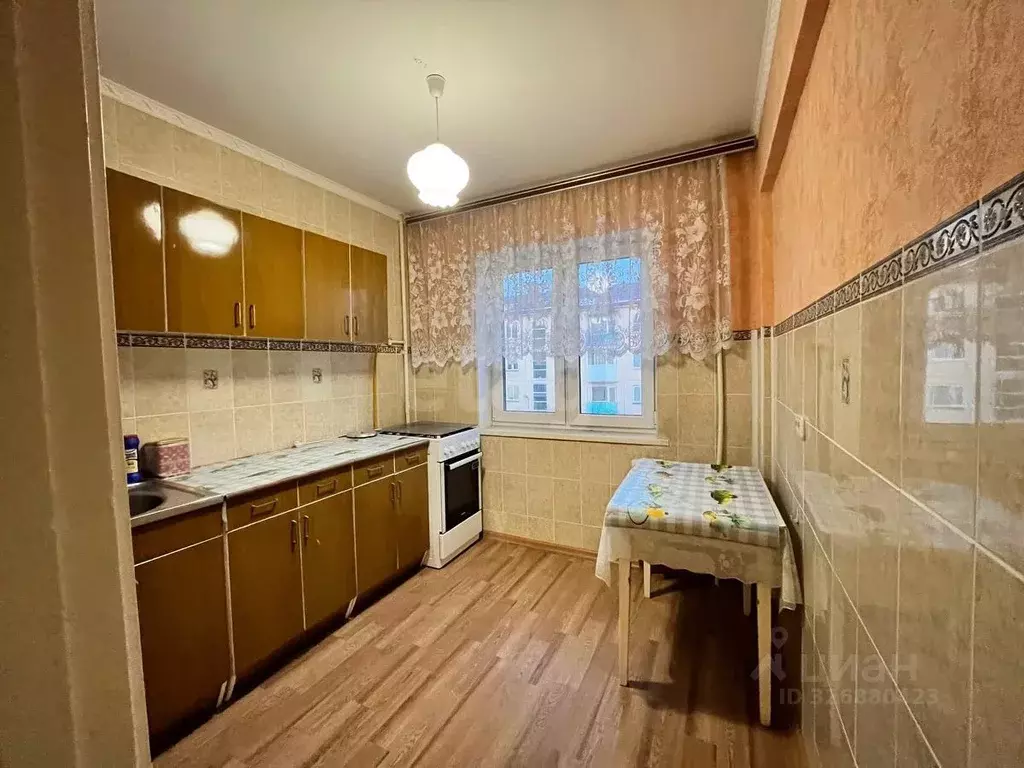 3-к кв. Омская область, Омск Заозерный мкр, ул. Глинки, 4Б (58.7 м) - Фото 1