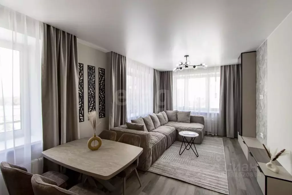 3-к кв. Тюменская область, Тюмень ул. Республики, 204к10 (99.2 м) - Фото 1