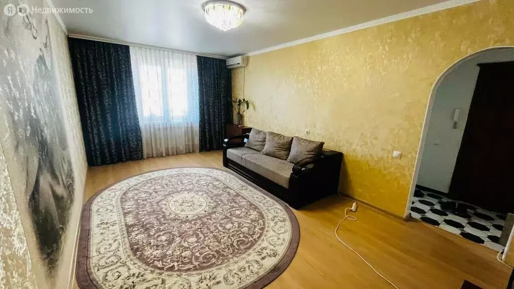 3-комнатная квартира: Каменск-Шахтинский, Советская улица, 42 (66.1 м) - Фото 0