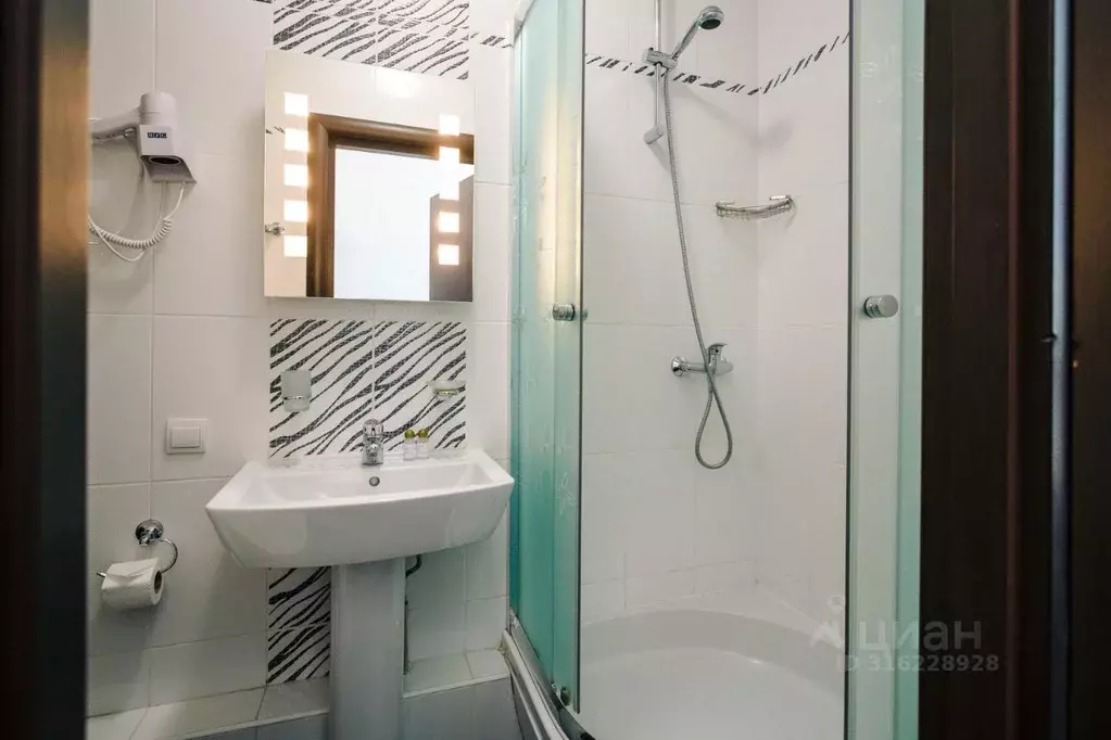 Комната Севастополь ул. Ефремова, 38 (16.0 м) - Фото 1