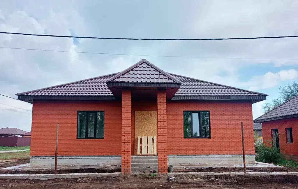 Дом в Самарская область, Кинель ул. 9 Мая, 17 (110 м) - Фото 1