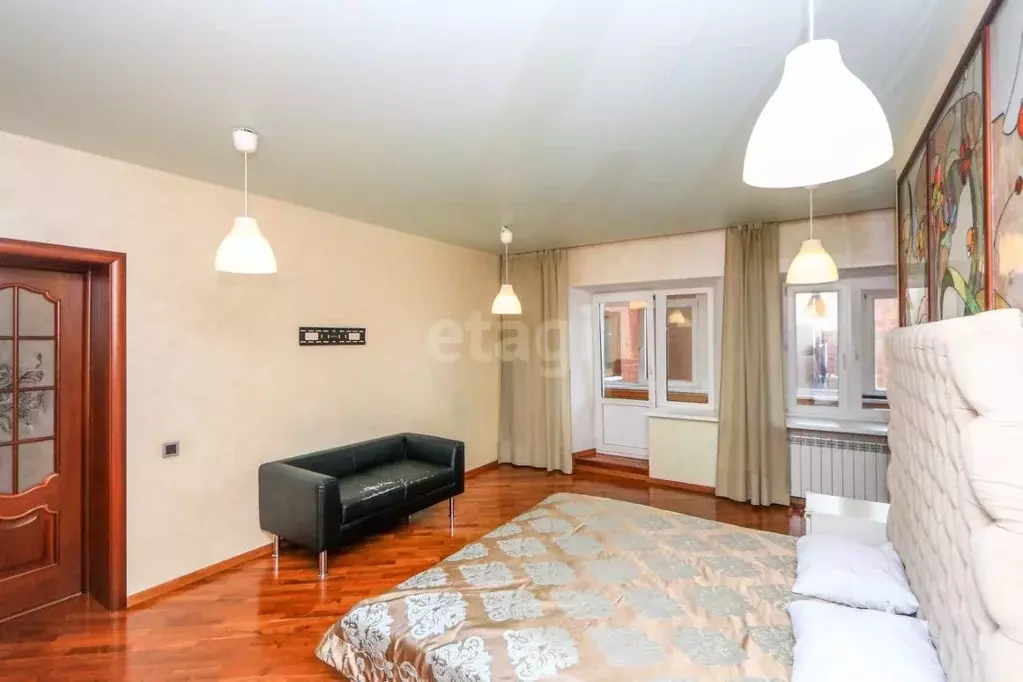 3-к кв. Иркутская область, Иркутск ул. Красноказачья, 114 (140.0 м) - Фото 1