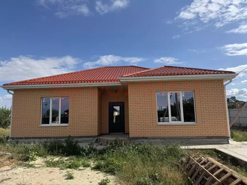 Дом в Ростовская область, Волгодонск Счастливый пер. (110 м) - Фото 0