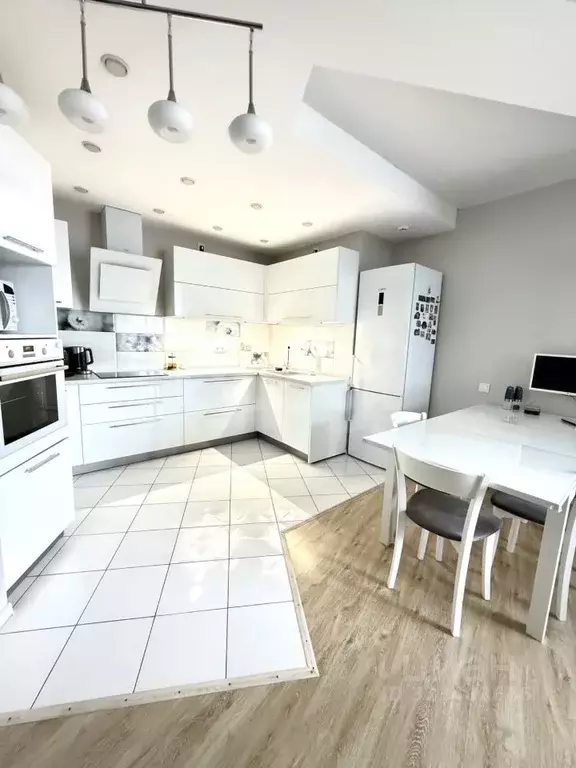 3-к кв. Челябинская область, Челябинск ул. Труда, 158 (94.5 м) - Фото 1