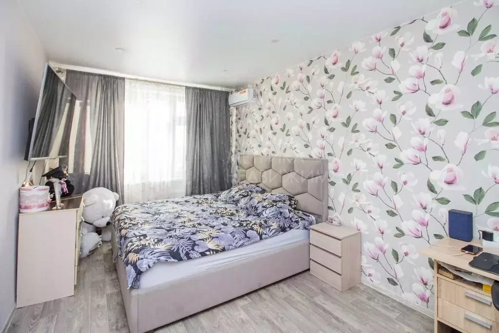 1-к кв. Тюменская область, Тюмень ул. Александра Протозанова, 18к1 ... - Фото 1