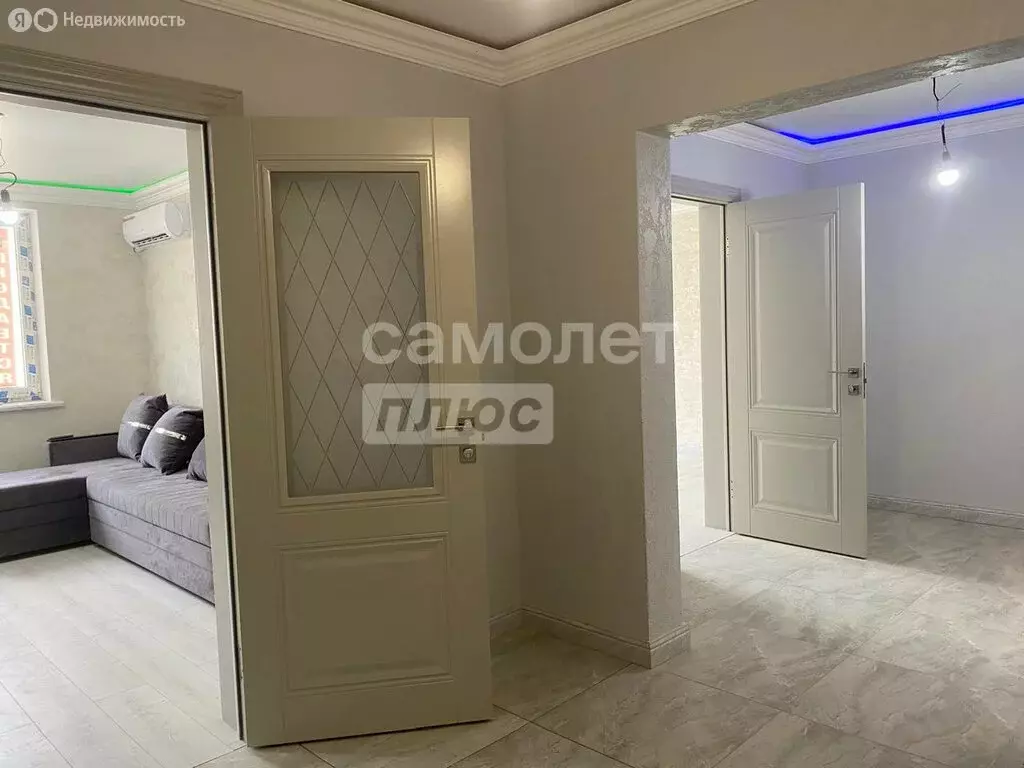 2-комнатная квартира: Каспийск, улица Камиля Гасанова, 4А (60 м) - Фото 1