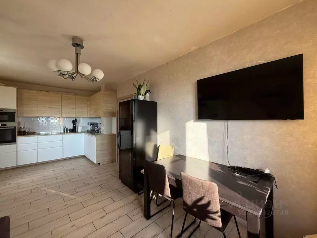 3-к кв. Нижегородская область, Нижний Новгород ул. Цветочная, 13 (96.7 ... - Фото 1