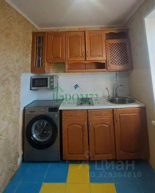 3-к кв. Тюменская область, Тобольск 9-й мкр, 5Б (57.0 м) - Фото 1