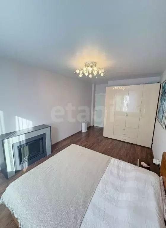 3-к кв. Свердловская область, Екатеринбург ул. Куйбышева, 21 (83.9 м) - Фото 1