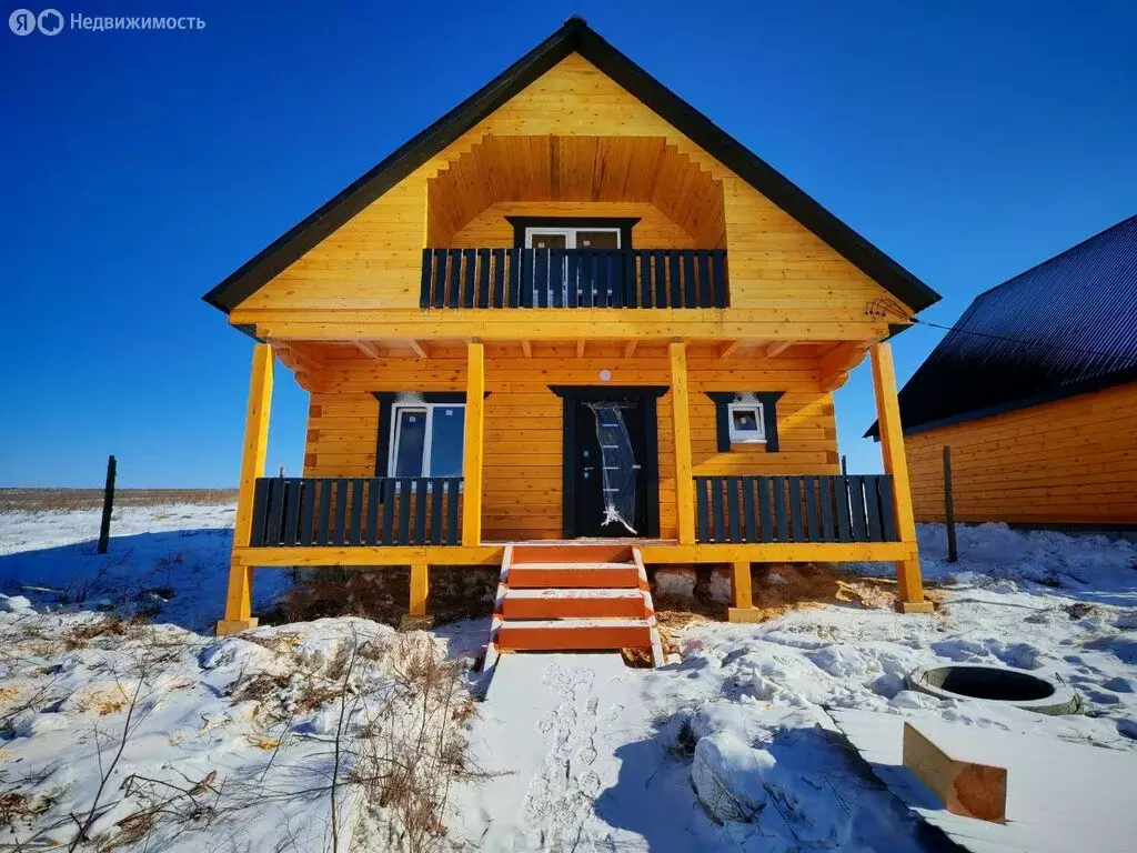 Дом в село Урик, улица Фёдора Тютчева (120 м) - Фото 1