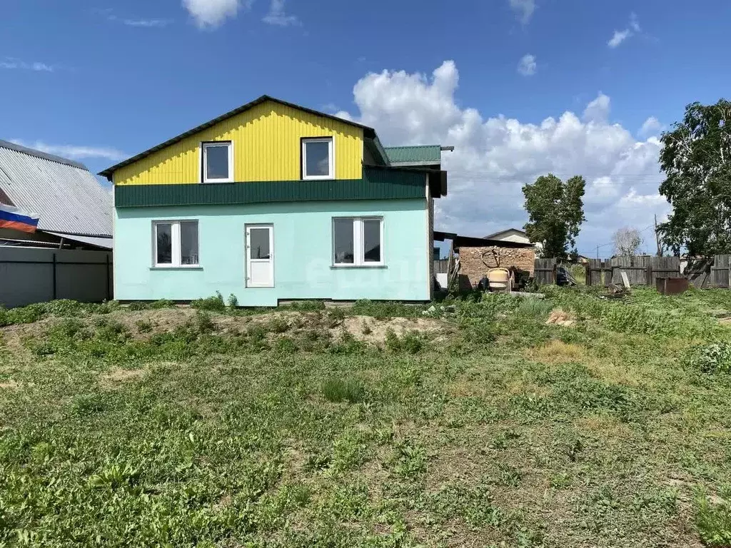 дом в хакасия, усть-абаканский район, д. чапаево ул. гагарина (140 м) - Фото 0