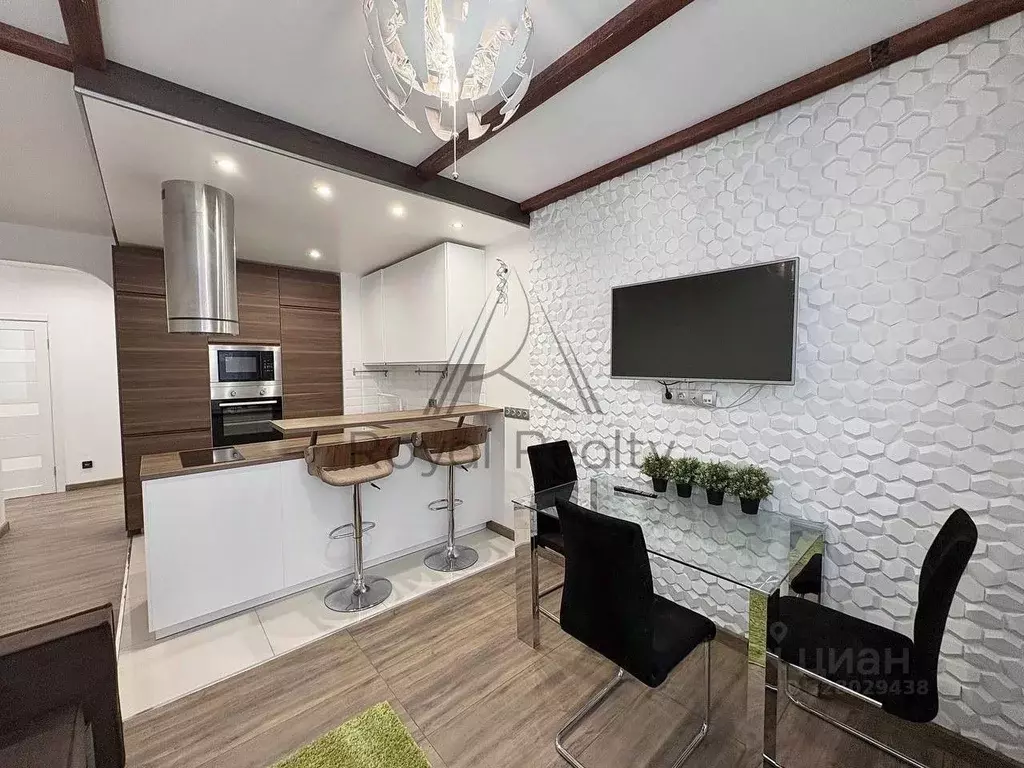 3-к кв. Санкт-Петербург ул. Военная, 18к2 (101.0 м) - Фото 1