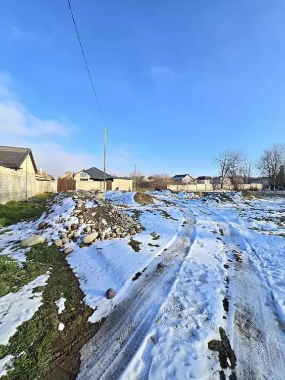 Участок в Кабардино-Балкария, Нальчик Вольный Аул кп, Радужный пер., ... - Фото 2