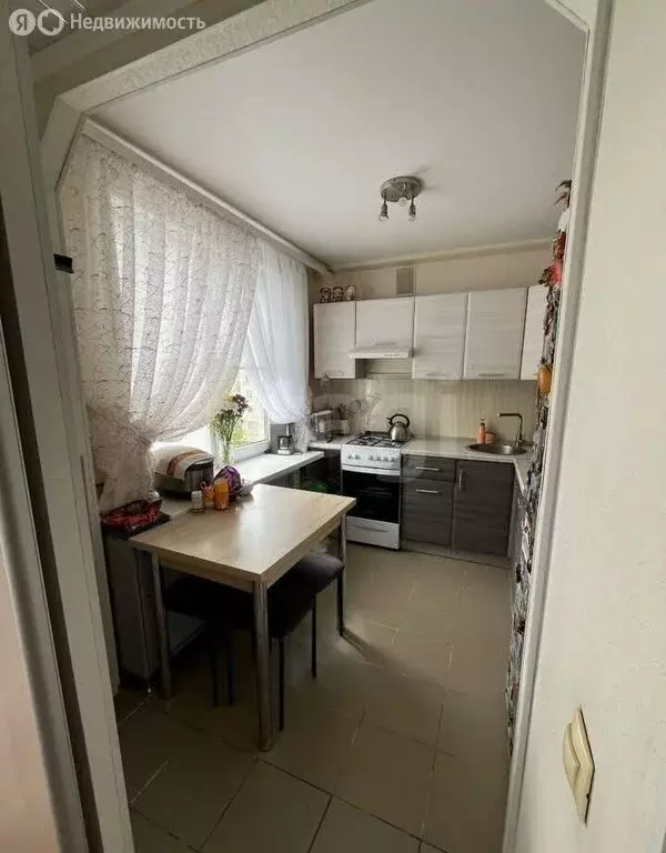 4-комнатная квартира: Пермь, улица Маршала Рыбалко, 37 (71.1 м) - Фото 1