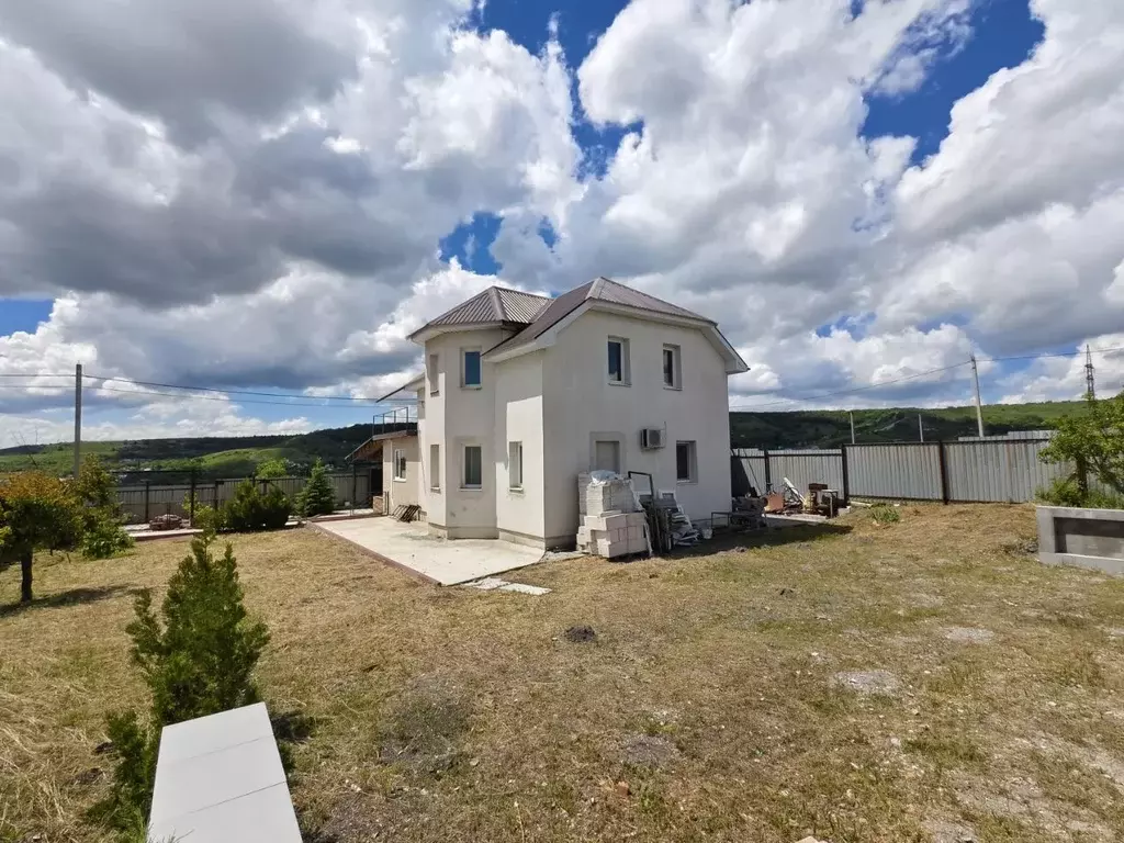 Дом в Саратовская область, Саратов ул. Нижняя Рокотовская, 16 (170 м) - Фото 1