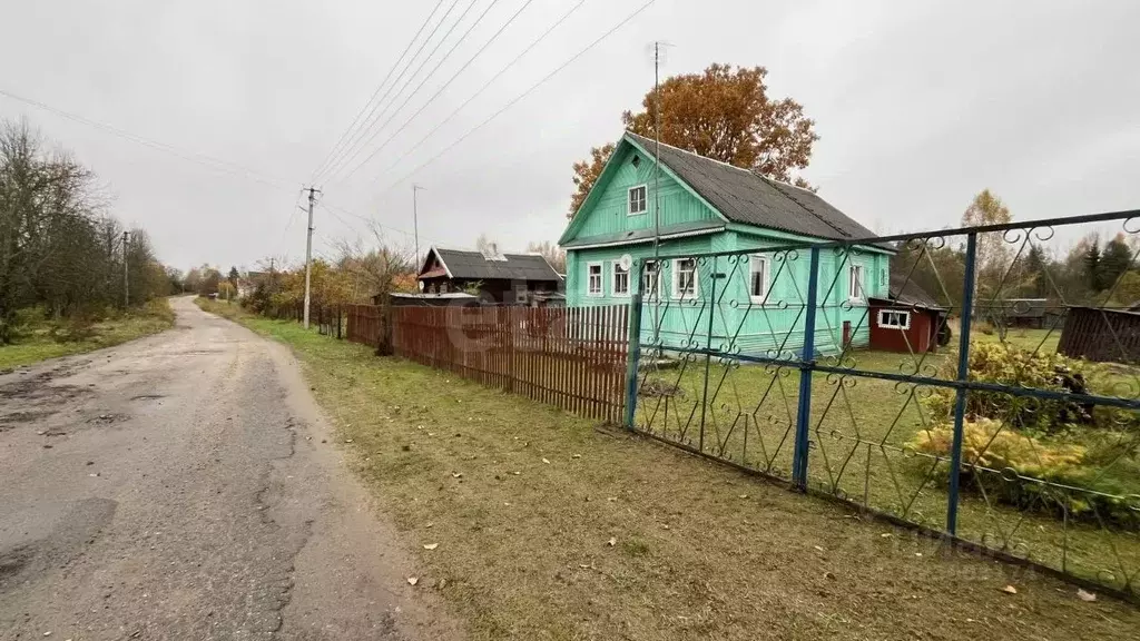 Дом в Ленинградская область, Киришский район, Будогощское городское ... - Фото 1