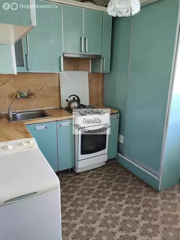 3-комнатная квартира: Новофёдоровка, Севастопольская улица, 2 (63.8 м) - Фото 1