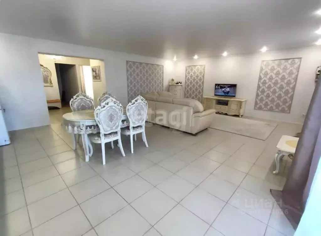 2-к кв. Архангельская область, Котлас ул. Ленина, 160 (90.9 м) - Фото 1