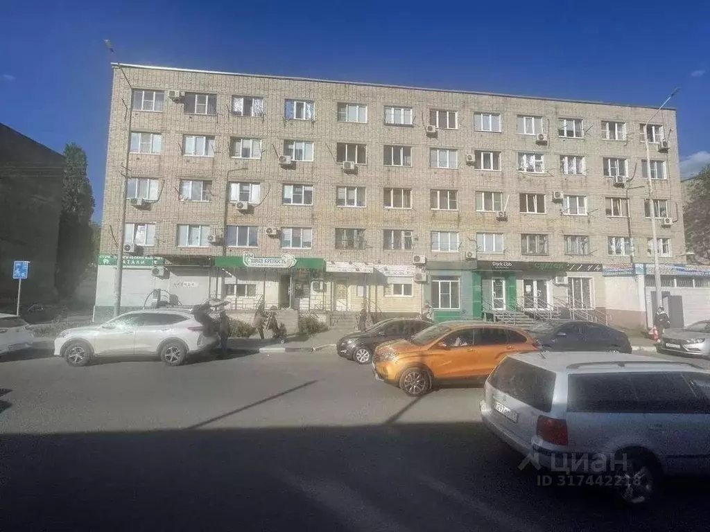 Торговая площадь в Белгородская область, Губкин ул. Дзержинского, 88 ... - Фото 0