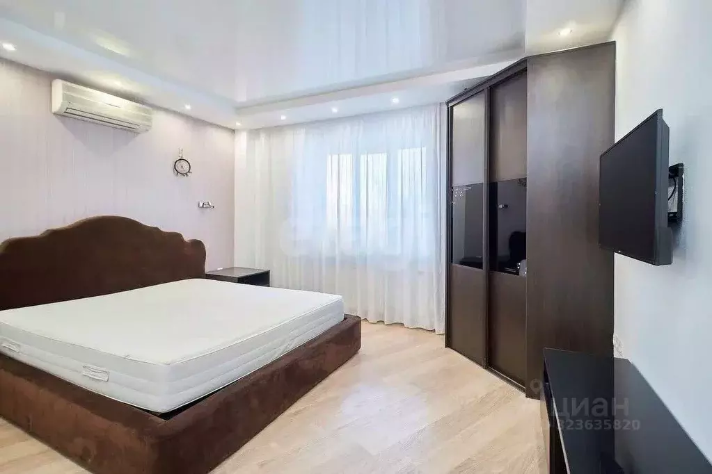 2-к кв. Тюменская область, Тюмень Сургутская ул., 11к2 (83.8 м) - Фото 1