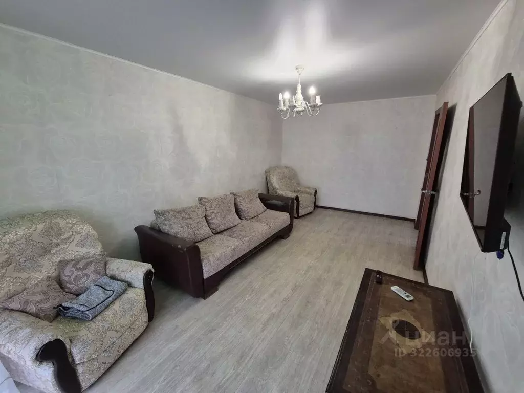 2-к кв. Челябинская область, Челябинск ул. Комарова, 114 (45.8 м) - Фото 1