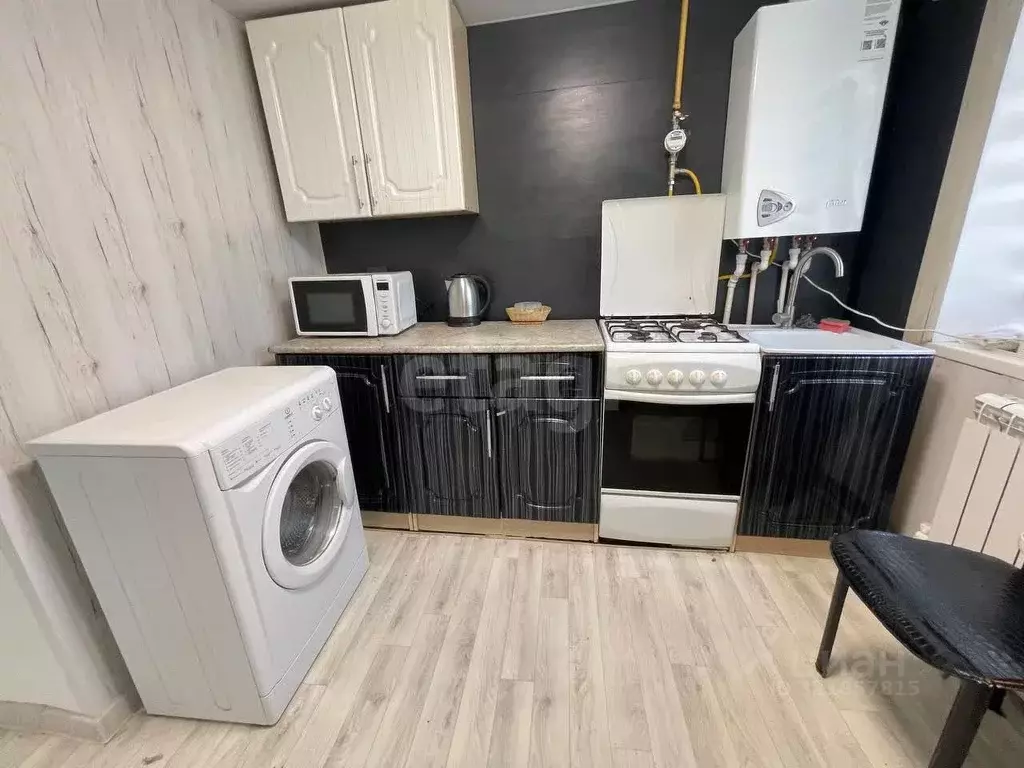 2-к кв. Калужская область, пос. Ферзиково ул. Карпова, 24 (53.6 м) - Фото 1