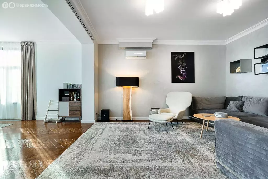 Дом в деревня Глухово, КП Ильинский квартал (293 м) - Фото 1