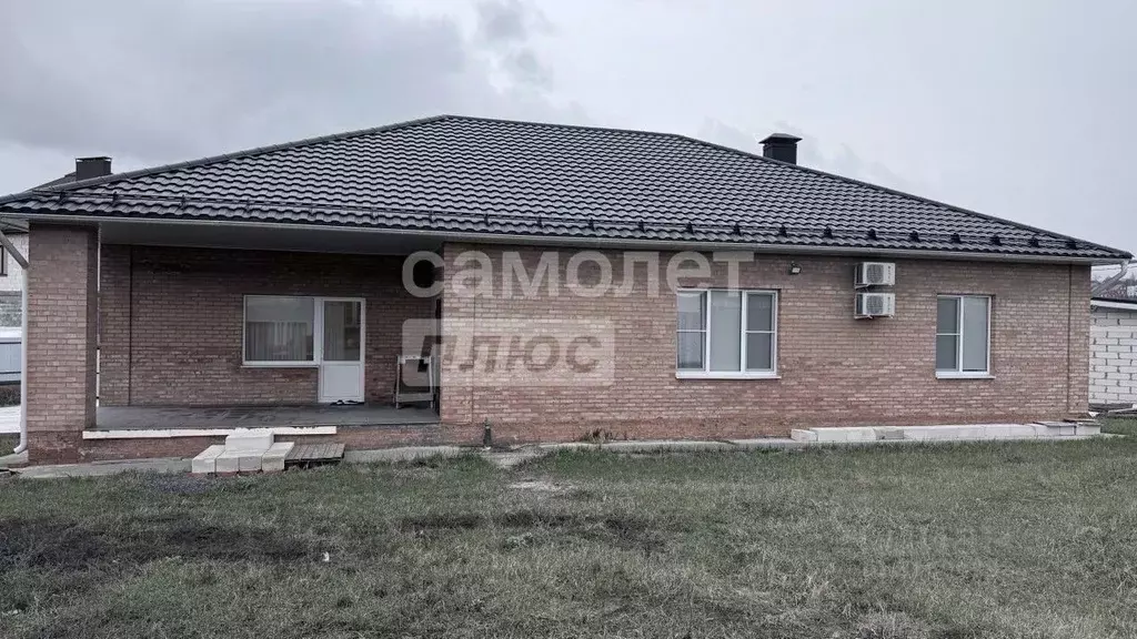 Дом в Курская область, Курский район, Моковский сельсовет, д. 1-я ... - Фото 0