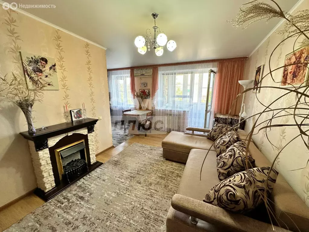 3-комнатная квартира: Тихорецк, Октябрьская улица, 6 (55.3 м) - Фото 1