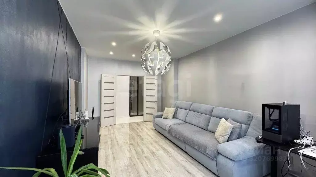 2-к кв. Удмуртия, Ижевск ул. Холмогорова, 15А (60.5 м) - Фото 0