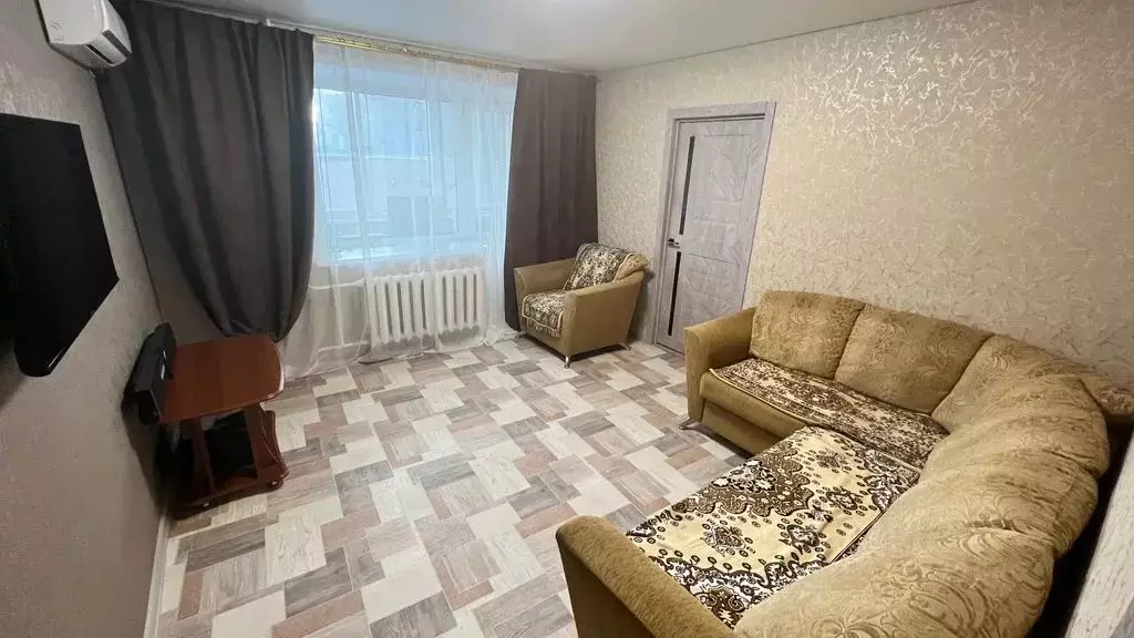 3-к кв. Саратовская область, Балаково Трнавская ул., 11 (54.0 м) - Фото 0