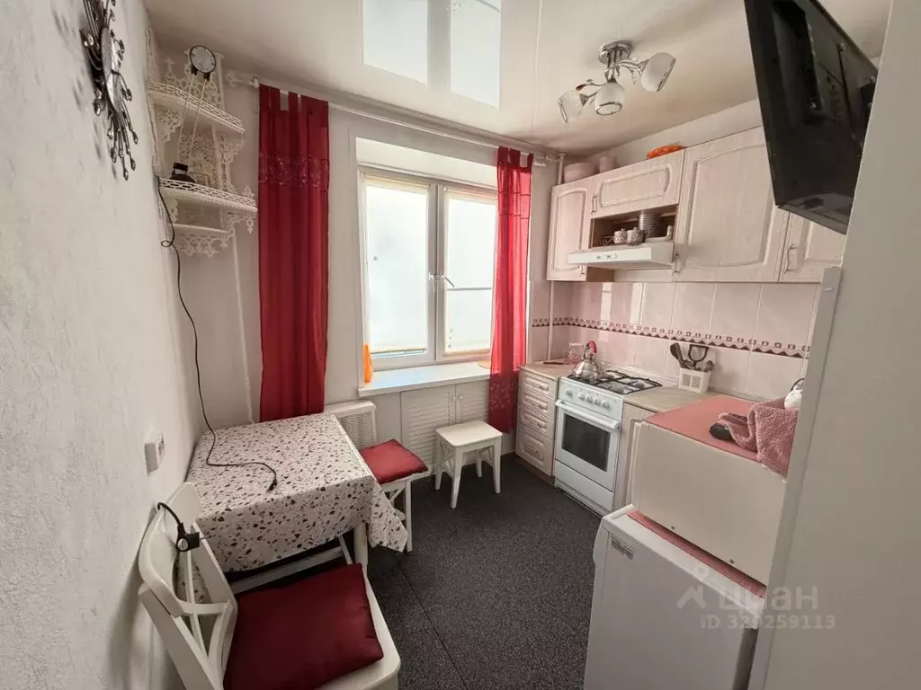 2-к кв. Московская область, Королев Первомайский мкр, Учительская ул., ... - Фото 1