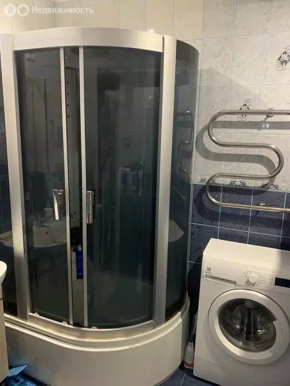 2-комнатная квартира: Мыски, улица Комарова, 38 (53.8 м) - Фото 1