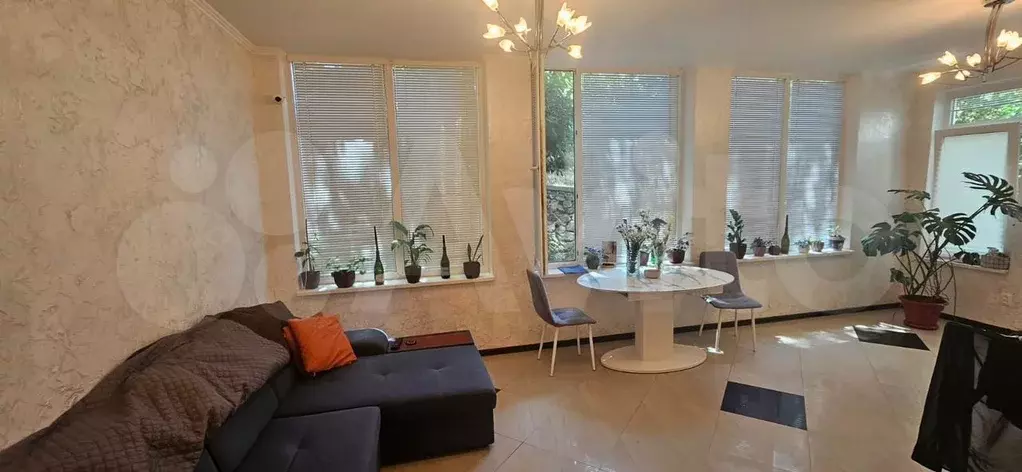 2-к. квартира, 85 м, 1/7 эт. - Фото 0