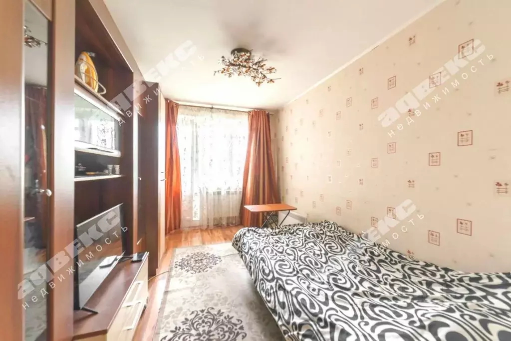Комната Санкт-Петербург просп. Ударников, 17к1 (12.3 м) - Фото 1
