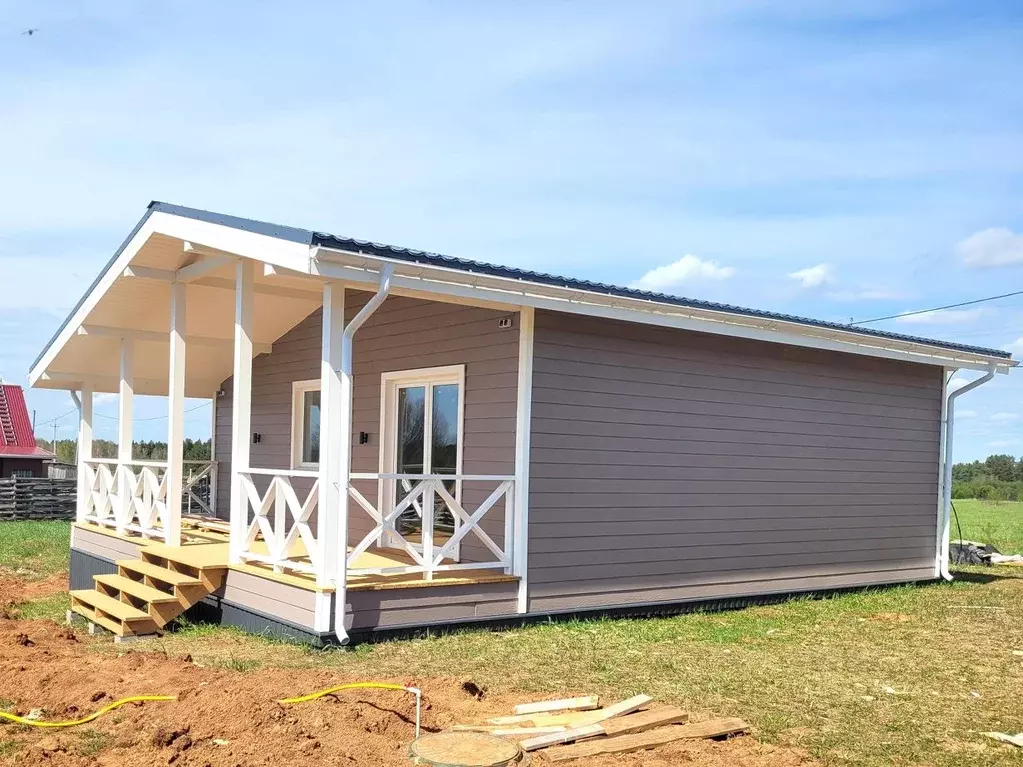 Дом в Кировская область, Кирово-Чепецкий район, Федяковское с/пос, д. ... - Фото 1