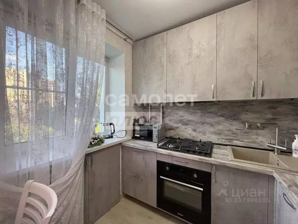 2-к кв. Волгоградская область, Волгоград ул. 7-й Гвардейской, 10 (58.0 ... - Фото 1