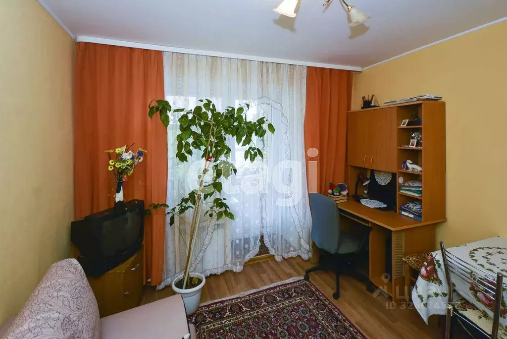 4-к кв. Тюменская область, Тюмень Полевая ул., 27 (77.7 м) - Фото 0