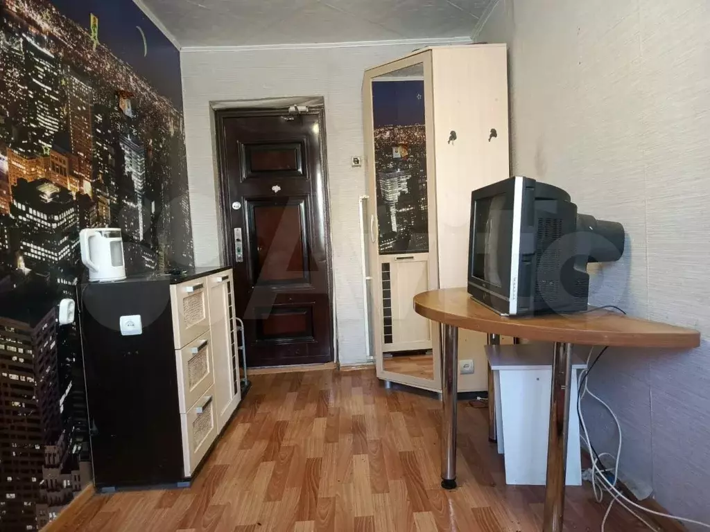 Комната 10 м в 6-к., 2/5 эт. - Фото 0