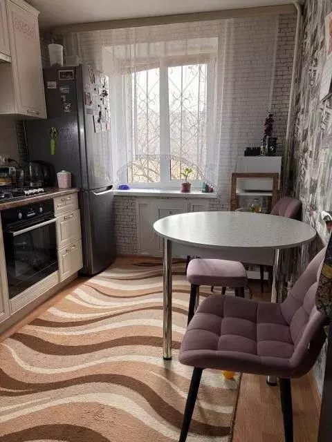 Продаётся 4-к квартира, 70.8 м - Фото 0
