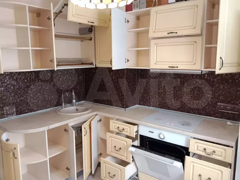 2-к. квартира, 60 м, 5/10 эт. - Фото 0