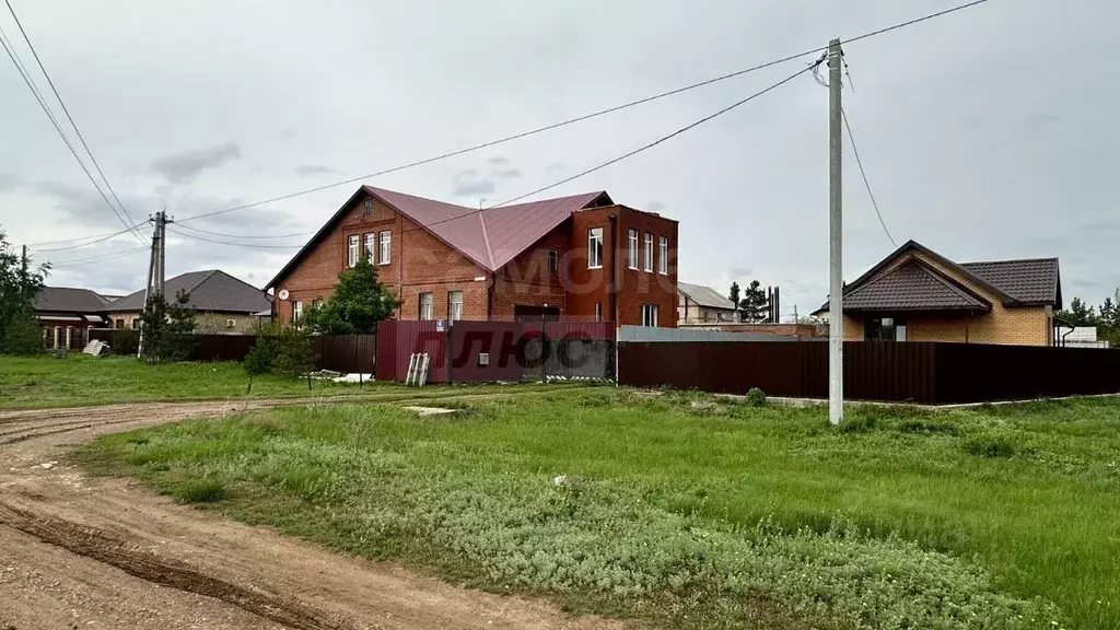 Дом в Оренбургская область, Оренбургский район, с. Подгородняя ... - Фото 0