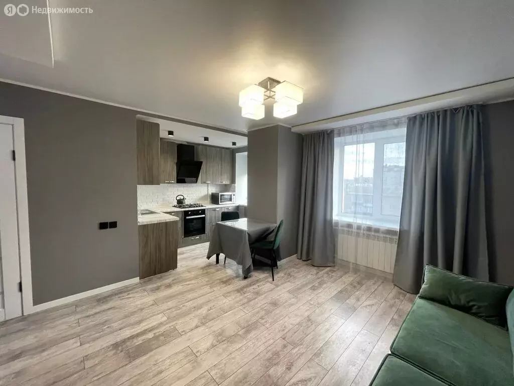 3-комнатная квартира: Туймазы, улица 70 лет Октября, 7 (59.5 м) - Фото 2